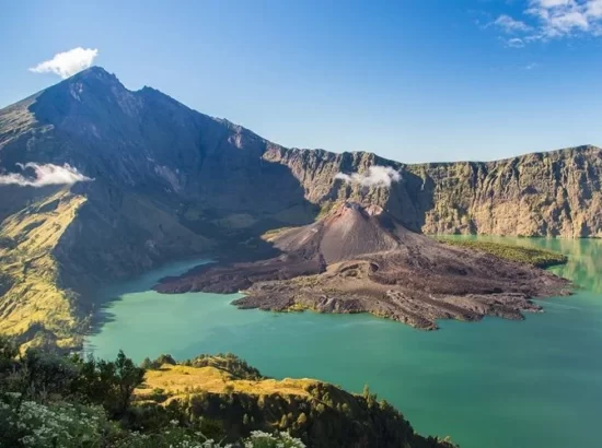 Paket Trekking Tour Rinjani 4 Hari 3 Malam